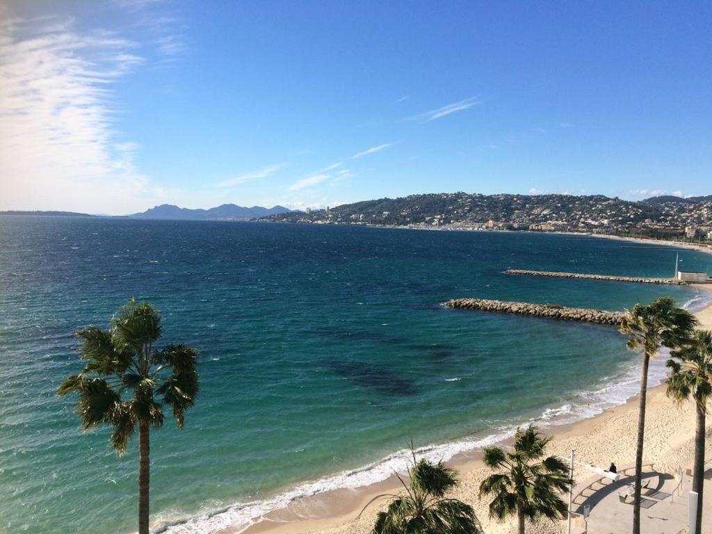 Charmant 2P Vue Mer Face Au Port De Golfe Juan מראה חיצוני תמונה